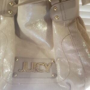 Beautiful JUICY COUTURE gold Shoulder Bag!